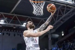 湖人队小卡合同撤销：交易策略与东契奇、维金斯前景分析